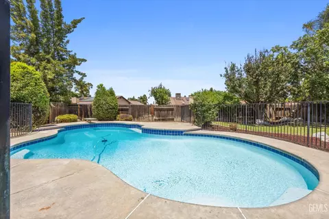 Exterior - 9504 Eagle Oak Rd, Bakersfield, CA 93311 photo 1 of 7