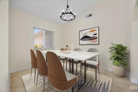 Dining - 9504 Eagle Oak Rd, Bakersfield, CA 93311 photo 1 of 1
