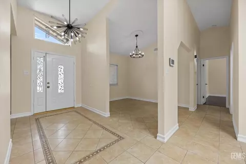 Entry Way - 9504 Eagle Oak Rd, Bakersfield, CA 93311 photo 1 of 2