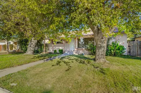 Exterior - 232 Wetherley Dr, Bakersfield, CA 93309 photo 1 of 5