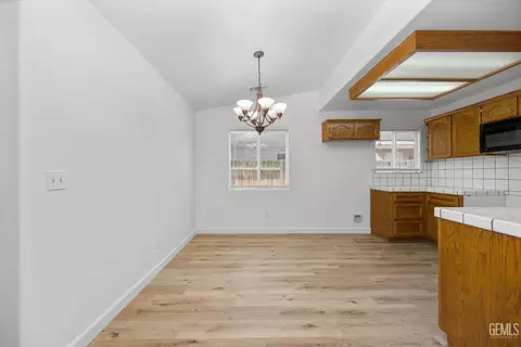 Entry Way - 11601 Hyperion Ave, Bakersfield, CA 93312 photo 4 of 4