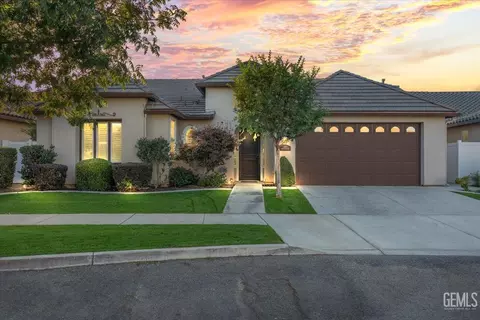 105 Market Hill Way, Bakersfield, CA 93312