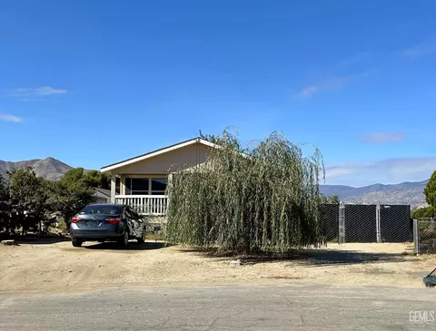 5021 Cherokee Ct, Weldon, CA 93283 photo 2