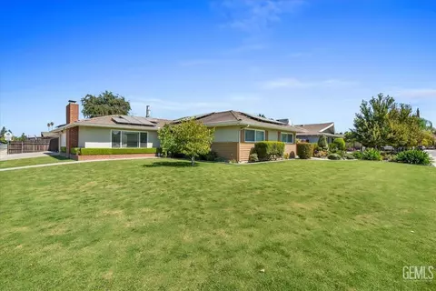 2242 9th St, Wasco, CA 93280 photo 1