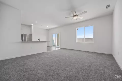 7810 Grapefruit Dr, Bakersfield, CA 93313 photo 2