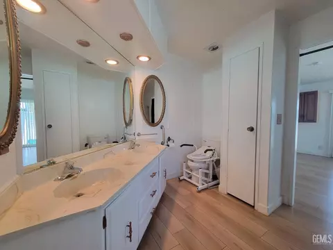 616 45th St, Bakersfield, CA 93301 photo 24
