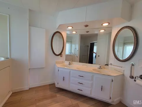 616 45th St, Bakersfield, CA 93301 photo 23
