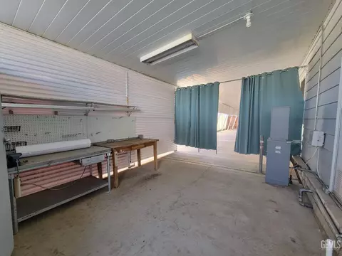616 45th St, Bakersfield, CA 93301 photo 38