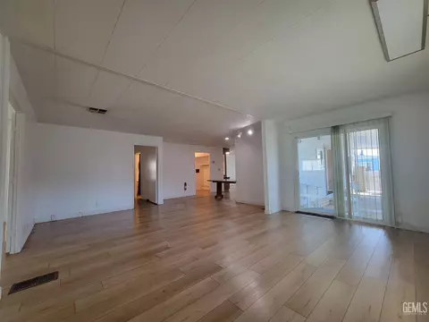 616 45th St, Bakersfield, CA 93301 photo 15