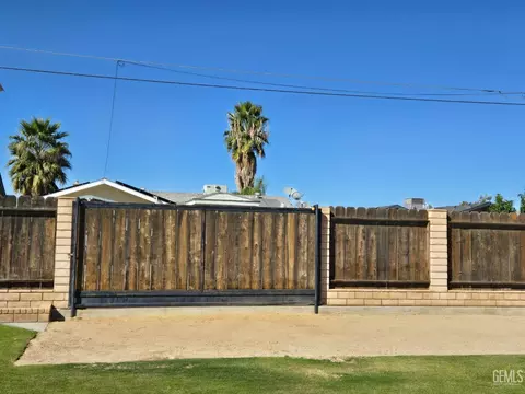 Other - 921 2nd St, Taft, CA 93268 photo 5 of 8