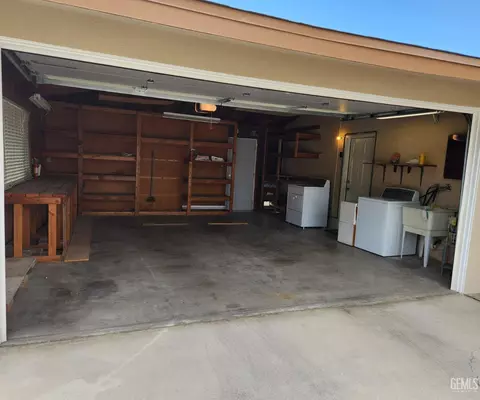 Other - 921 2nd St, Taft, CA 93268 photo 6 of 8