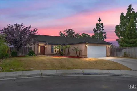 341 Sunny Meadow Dr, Bakersfield, CA 93308
