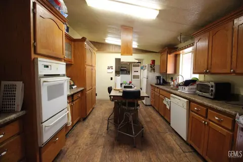 8500 E Wilson Rd, Bakersfield, CA 93307 photo 12