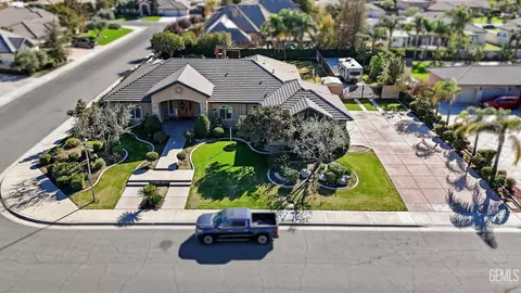 15611 Rubicon Ave, Bakersfield, CA 93314