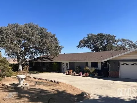 20864 Old Town Rd, Tehachapi, CA 93561 photo 1