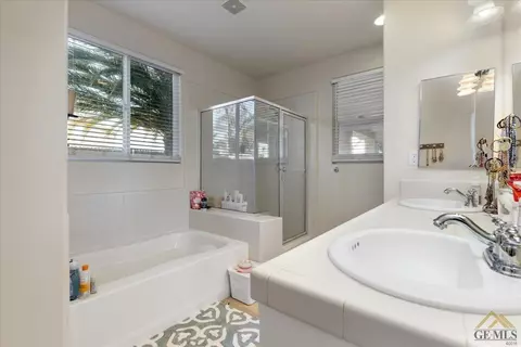 Bath - 12005 Compass Ave, Bakersfield, CA 93312 photo 1 of 3