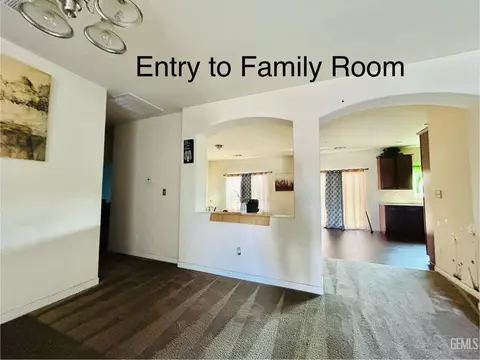 9118 Davedaly Ct, Bakersfield, CA 93313 photo 7