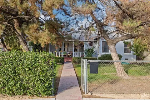 401 Holtby Rd, Bakersfield, CA 93304