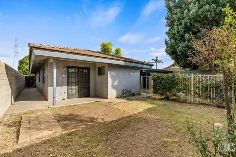 Exterior - 3300 Juniper Ridge Rd, Bakersfield, CA 93306 photo 7 of 7