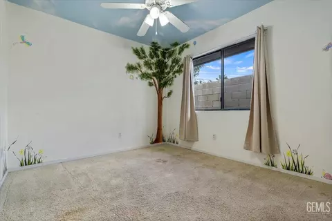 Bedroom - 3300 Juniper Ridge Rd, Bakersfield, CA 93306 photo 3 of 5