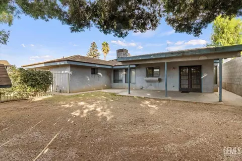 Exterior - 3300 Juniper Ridge Rd, Bakersfield, CA 93306 photo 6 of 7