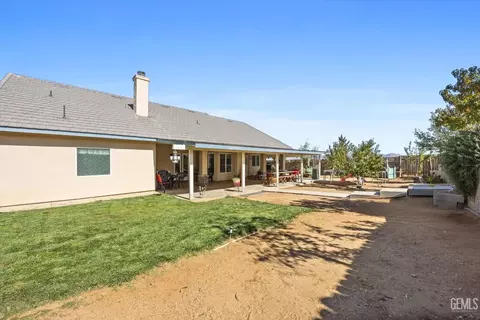 Exterior - 18200 Cheyenne Ave, Tehachapi, CA 93561 photo 9 of 9
