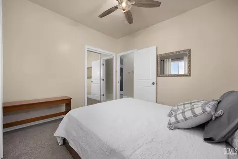 Bedroom - 18200 Cheyenne Ave, Tehachapi, CA 93561 photo 3 of 4