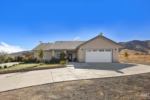 Exterior - 18200 Cheyenne Ave, Tehachapi, CA 93561 photo 5 of 9