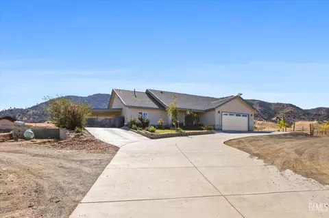 Exterior - 18200 Cheyenne Ave, Tehachapi, CA 93561 photo 6 of 9