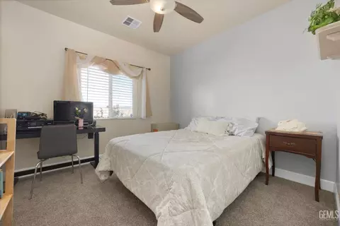 Bedroom - 18200 Cheyenne Ave, Tehachapi, CA 93561 photo 4 of 4
