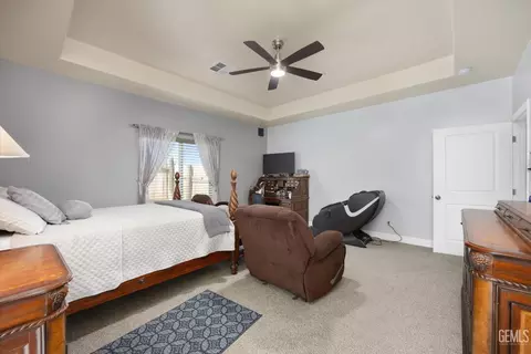 Bedroom - 18200 Cheyenne Ave, Tehachapi, CA 93561 photo 1 of 4