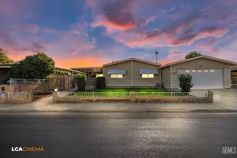 5404 Crystal Springs Dr, Bakersfield, CA 93313
