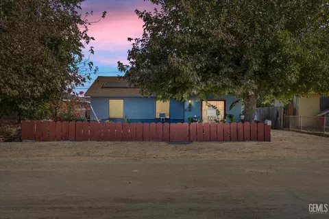 608 Tyler St, Taft, CA 93268 photo 1