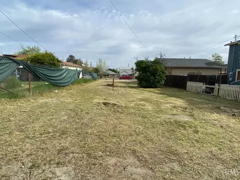 711 North St, Taft, CA 93268 photo 3