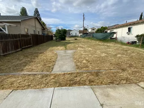 711 North St, Taft, CA 93268 photo 2