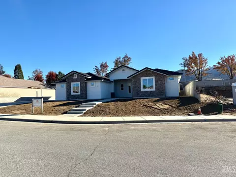 406 Savannah Pl, Tehachapi, CA 93561 photo 2
