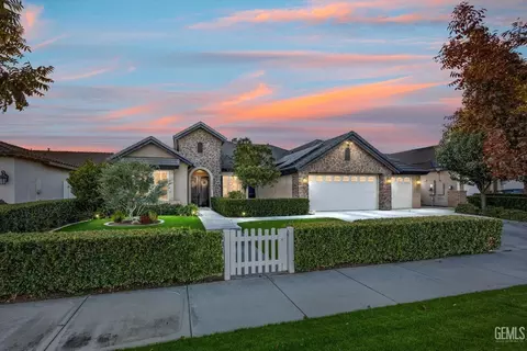2933 Mandalay Pl, Bakersfield, CA 93311