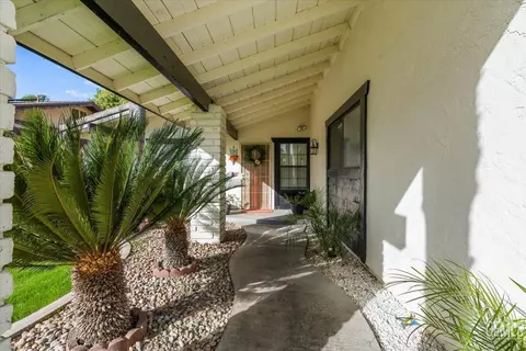 Exterior - 4000 Thatch Ave, Bakersfield, CA 93313 photo 2 of 5