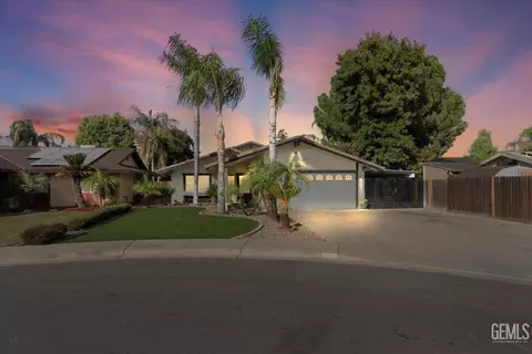 Exterior - 4000 Thatch Ave, Bakersfield, CA 93313 photo 1 of 5