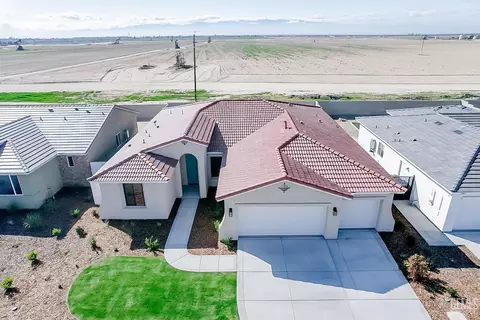 12403 Madelyn Dr, Bakersfield, CA 93311