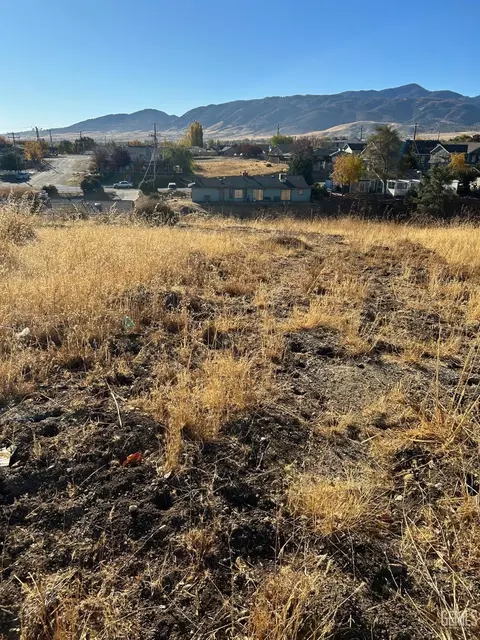19936 Mesa Rd, Tehachapi, CA 93561 photo 2