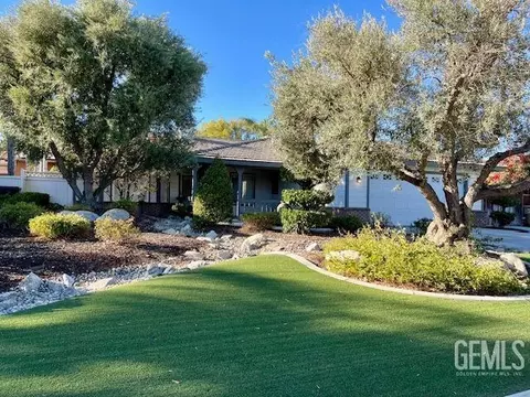 4307 Himalayas Dr, Bakersfield, CA 93312