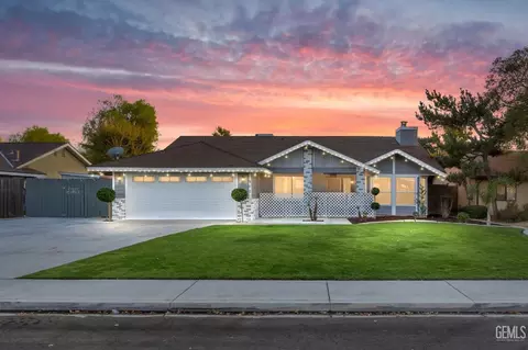 907 Mcginley Ave, Bakersfield, CA 93308