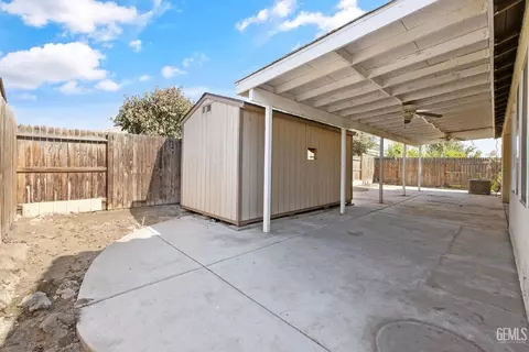 5130 Blue Brook Way, Bakersfield, CA 93313 photo 30