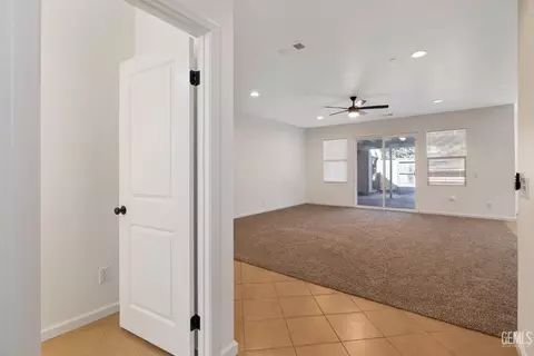 5130 Blue Brook Way, Bakersfield, CA 93313 photo 3