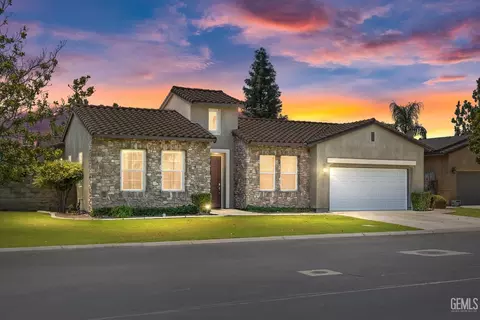 4901 Pelican Hill Dr, Bakersfield, CA 93312