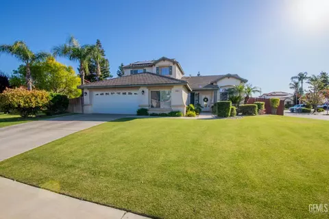 6201 Lakewood Shores Dr, Bakersfield, CA 93312