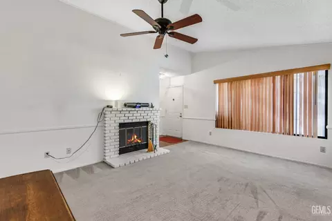 Living - 1112 Fairview Rd, Bakersfield, CA 93307 photo 3 of 3