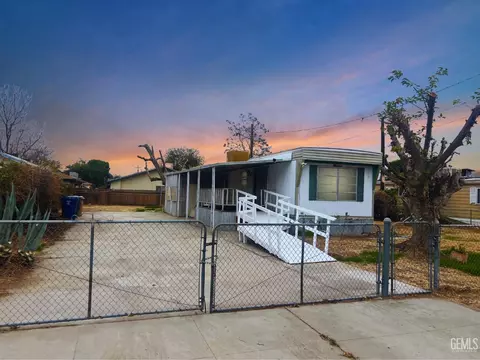 124 Cramer St, Bakersfield, CA 93308