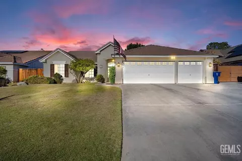 10102 Roehampton Ave, Bakersfield, CA 93312 photo 1